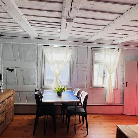 Apartment Fachwerkhaus Hufschmiede - Blauer Salon Zirndorf